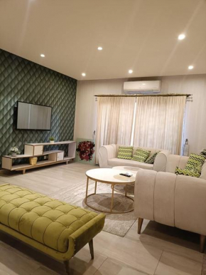 1 bed apartment 1400sqft